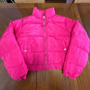 Hujoin Bright Pink Puffer Crop Jacket. NWOT. Size Medium.